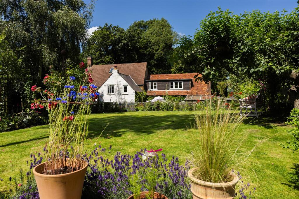 The Old Post Office, Hill Road