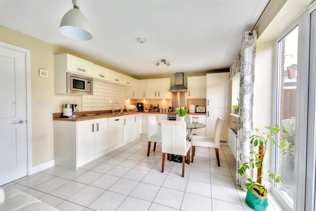 Living/ Kitchen Diner