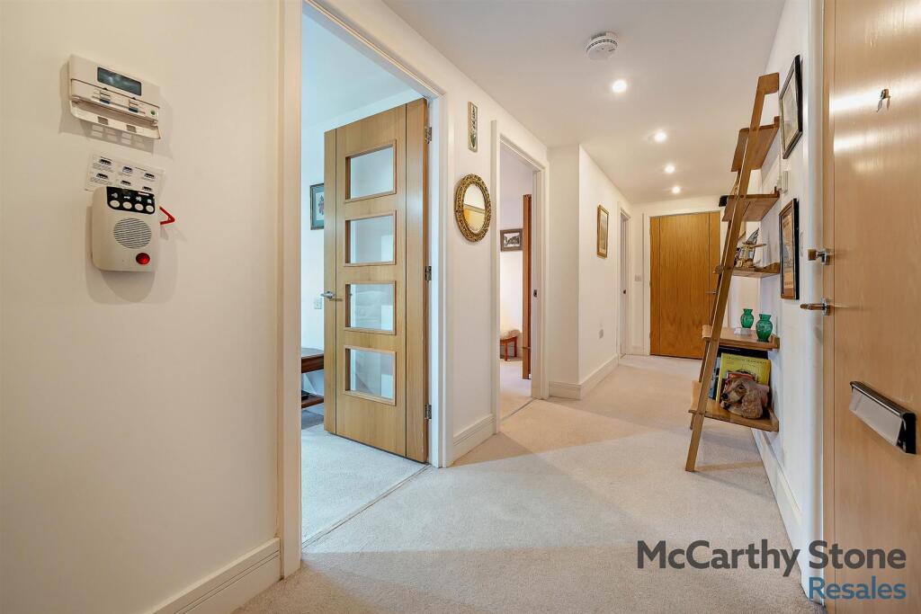 8637672-interior07-800.jpg