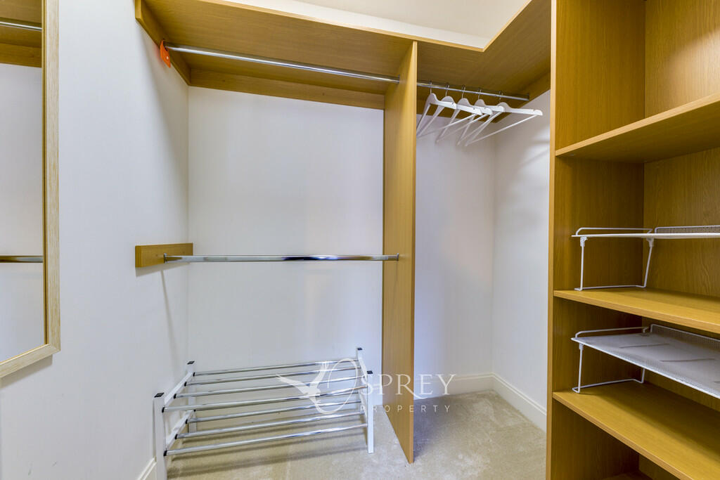 Walk-in Wardrobe