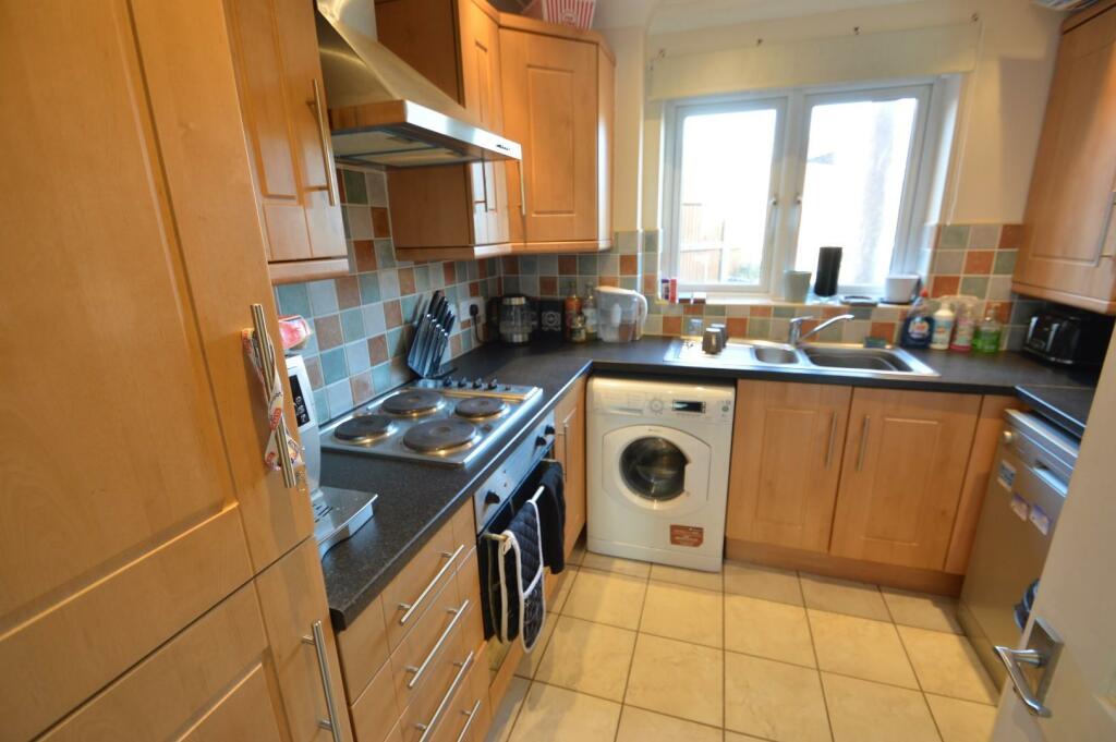 137 Colne Road kitchen.JPG