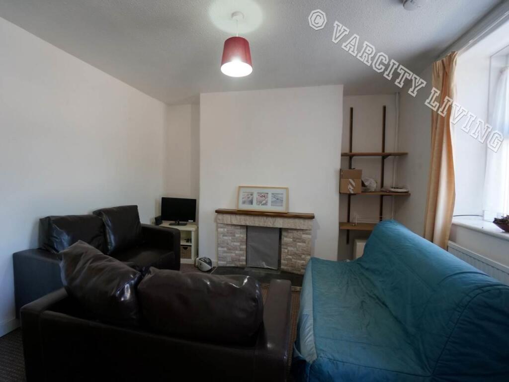 43Glanrafon_livingroom1.JPG