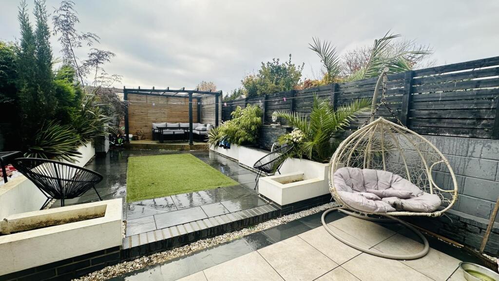 Garden Molesworth.jpg