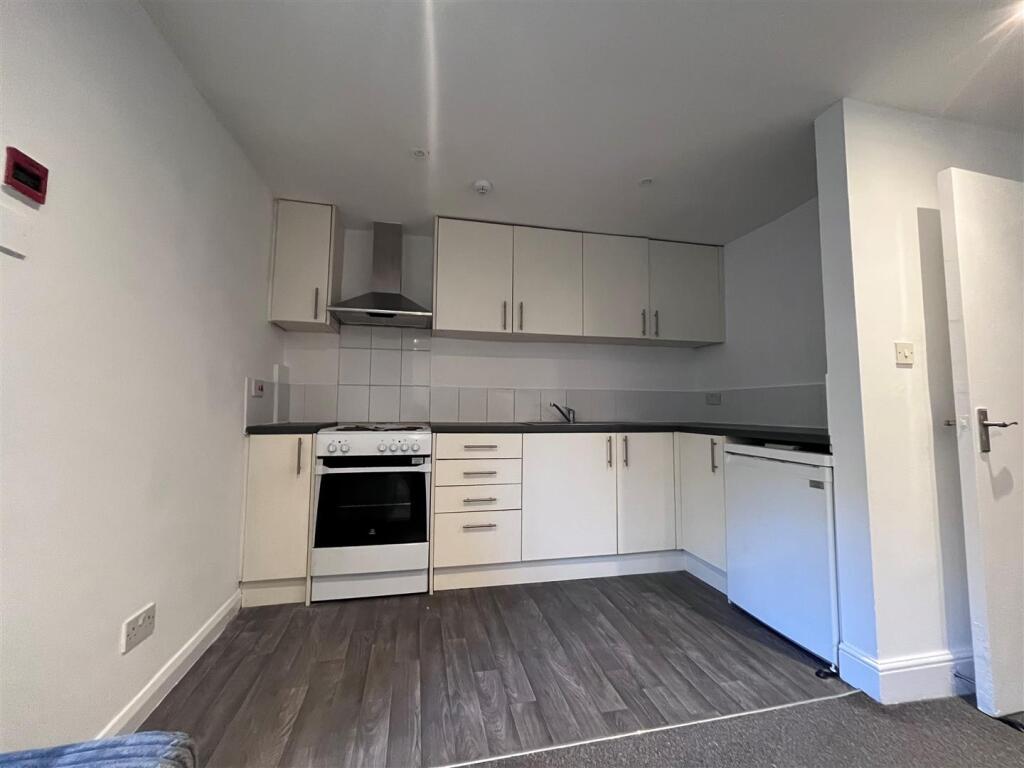 LFG 103 DR Kitchen.jpg