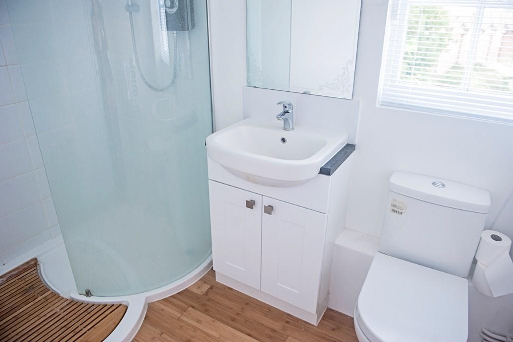 Shower room (no bath