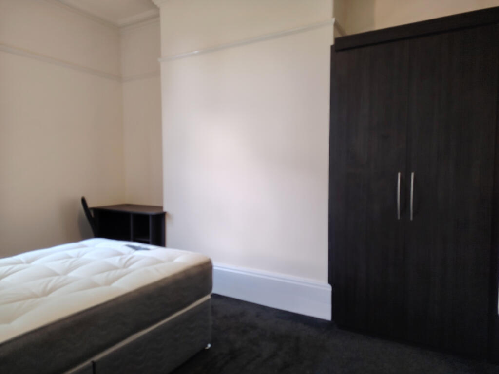 33 Bairstow Street - House Share