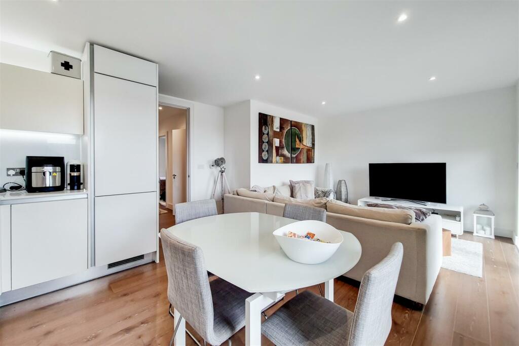 2_Kitchen Reception-0.jpg