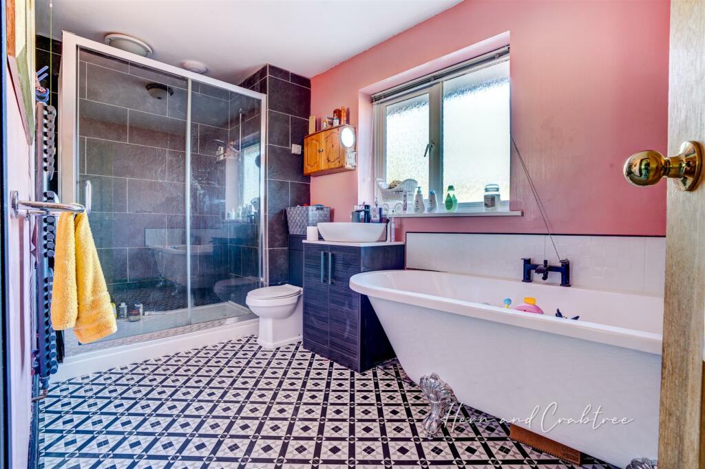 Kennington Close, Thornhill, HernCrabtree (15).jpg