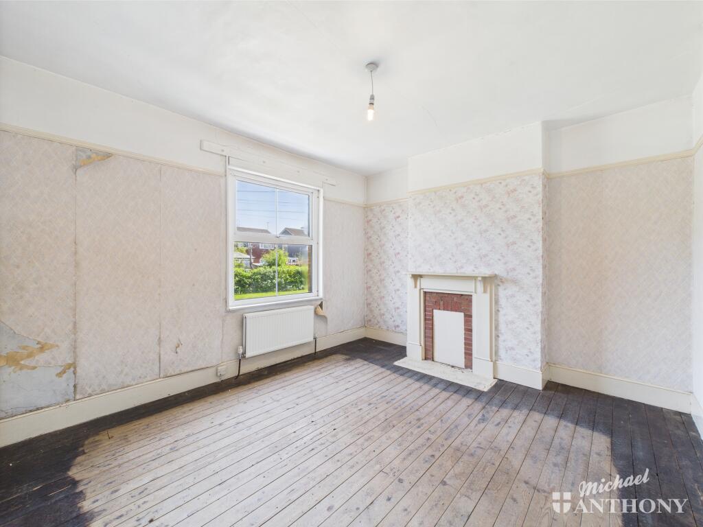 CAM02773G0-PR0286-STILL006