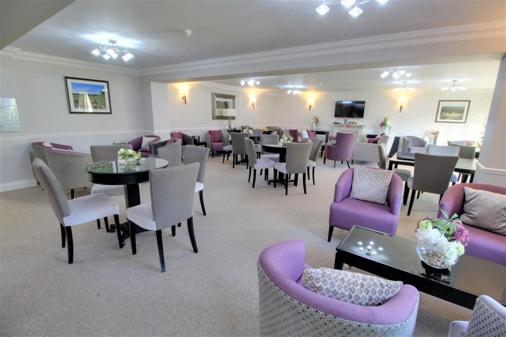 Owners Lounge New.jpg
