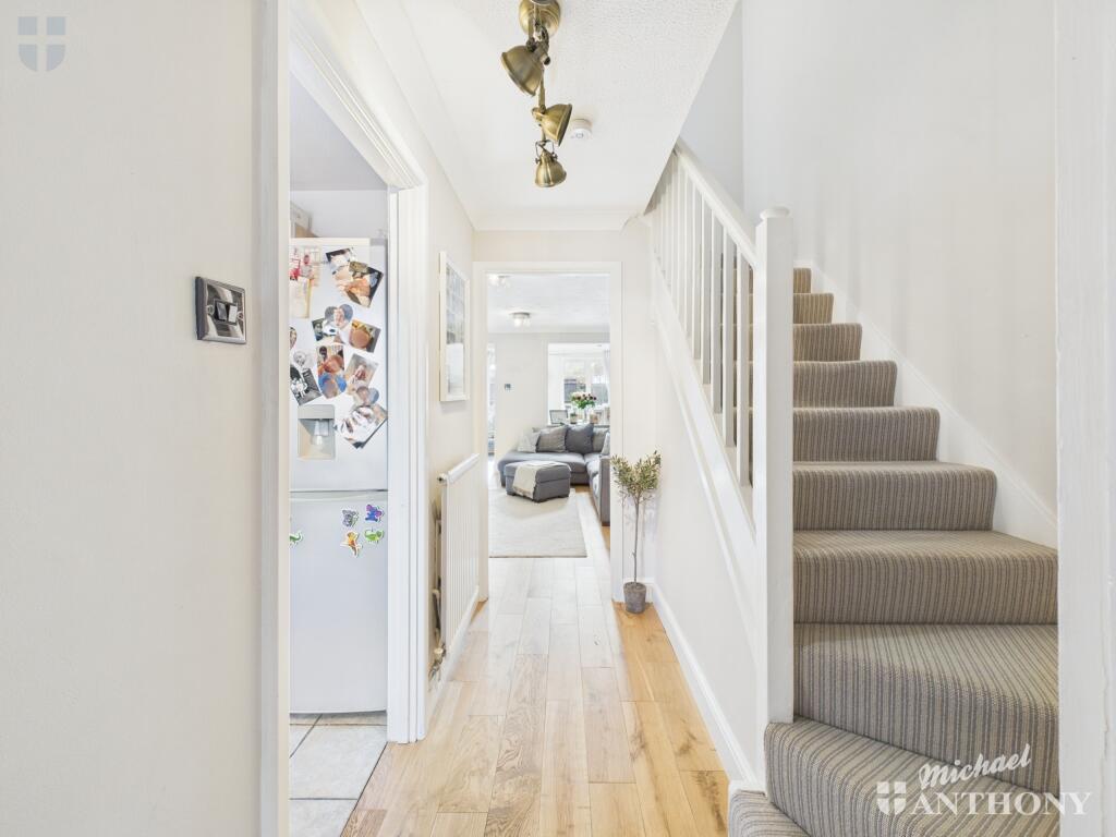 CAM03852G0-PR0206-STILL023