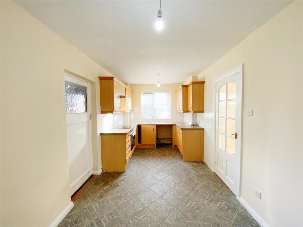 Kitchen 4.jpg