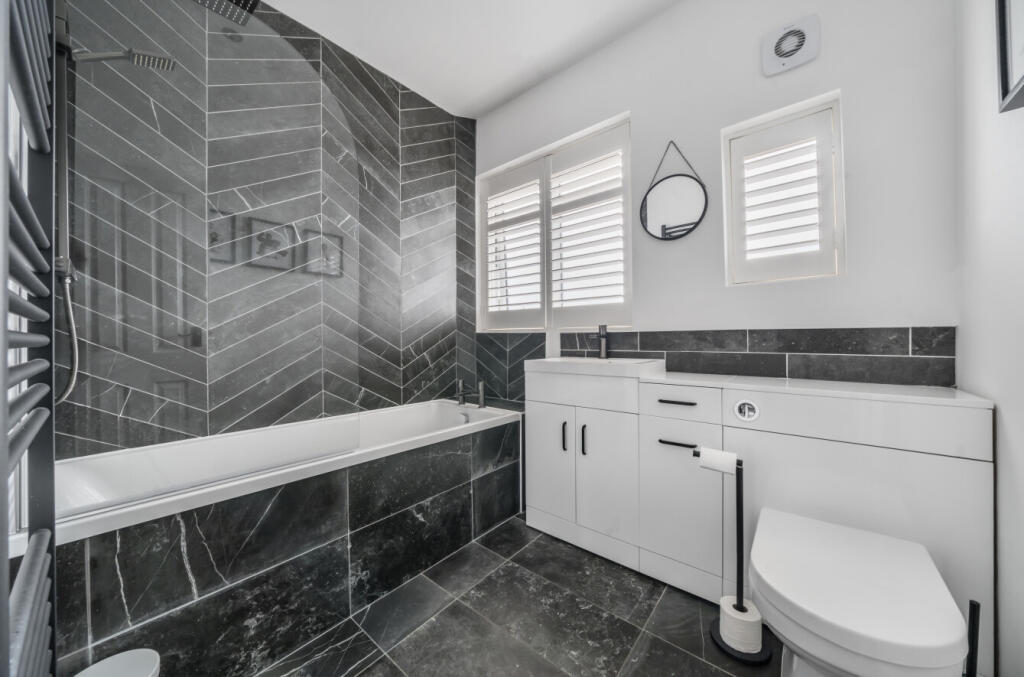 1328932-4-6887afb...