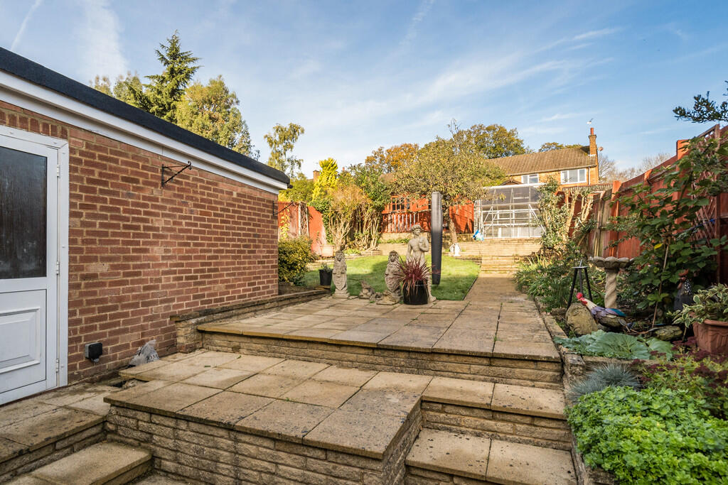 1374075-6-69034bd...