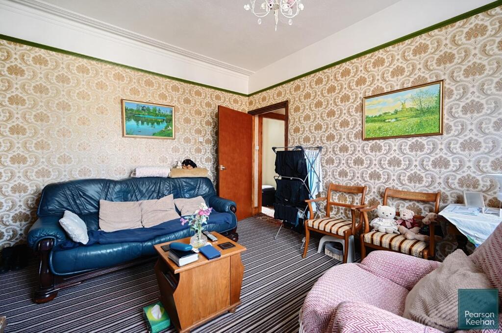 144 Springfield Road, bn1 (29).jpg