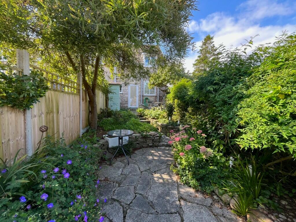 Rear &amp; garden