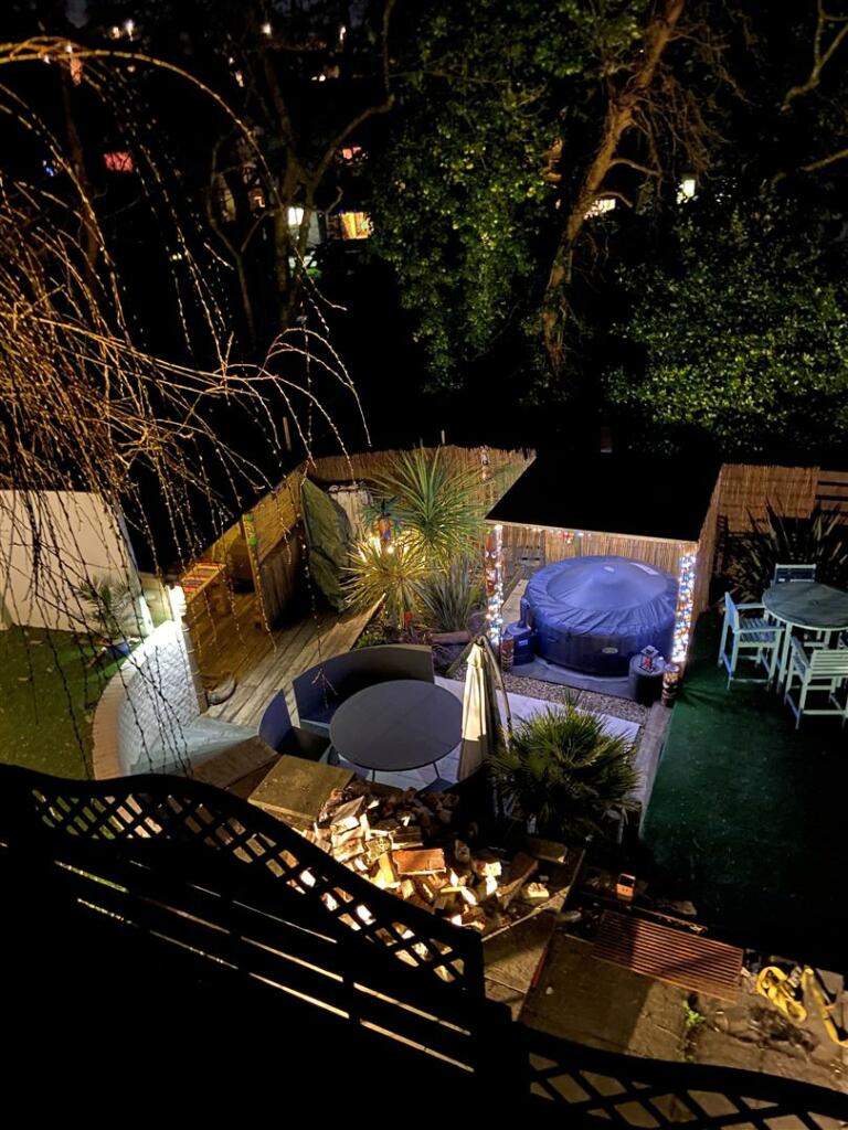 hot tub area.jpg