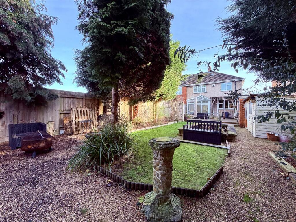 Good Sized Rear Garden