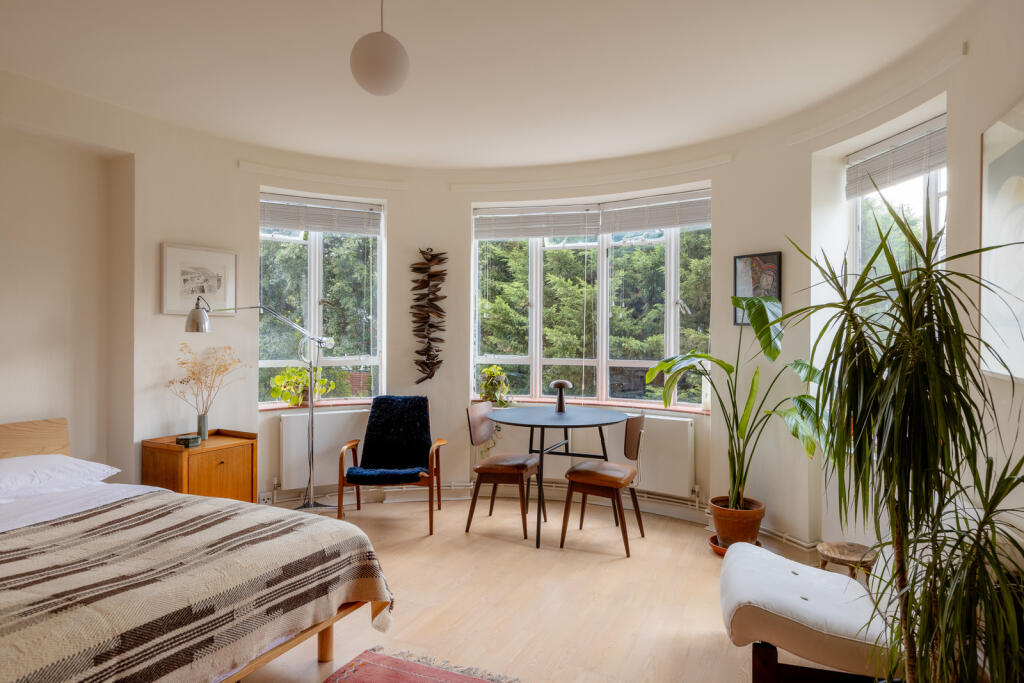 312262 - 250920_TMH_Ruskin_Park_House_197_009.jpg