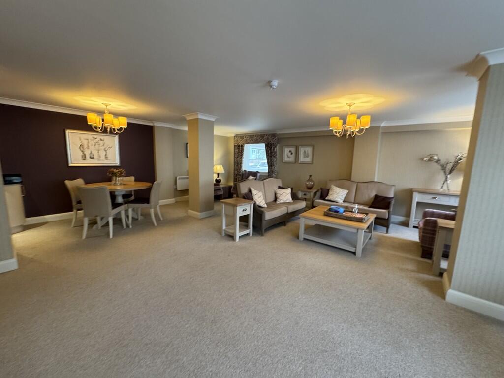 5 Elmtree lodge c...