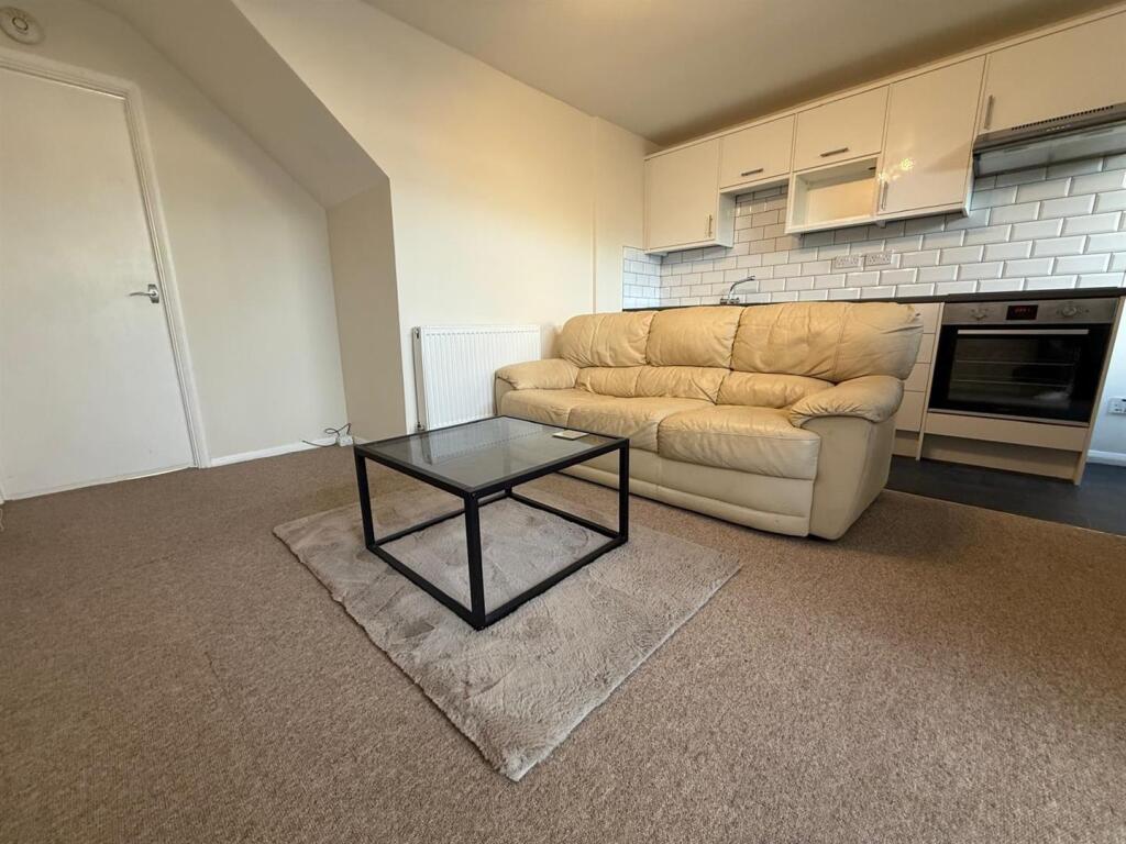 WhatsApp Image 2025-10-09 at 10.08.27 (3).jpeg