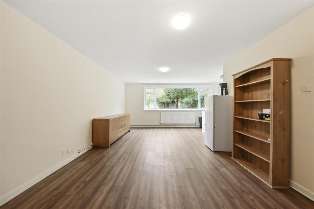 Flat 2, Orchard Court, 4 Victoria Rise, London  - 