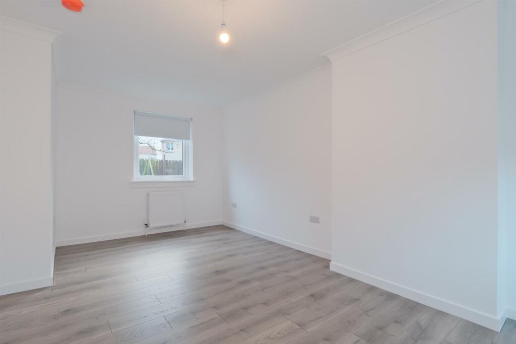 008-36 Earn Crescent, Wishaw ML2 0PE.jpg