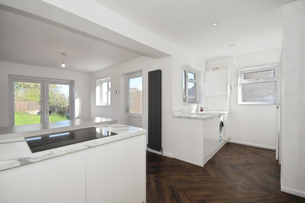 KITCHEN DINER 03.jpg