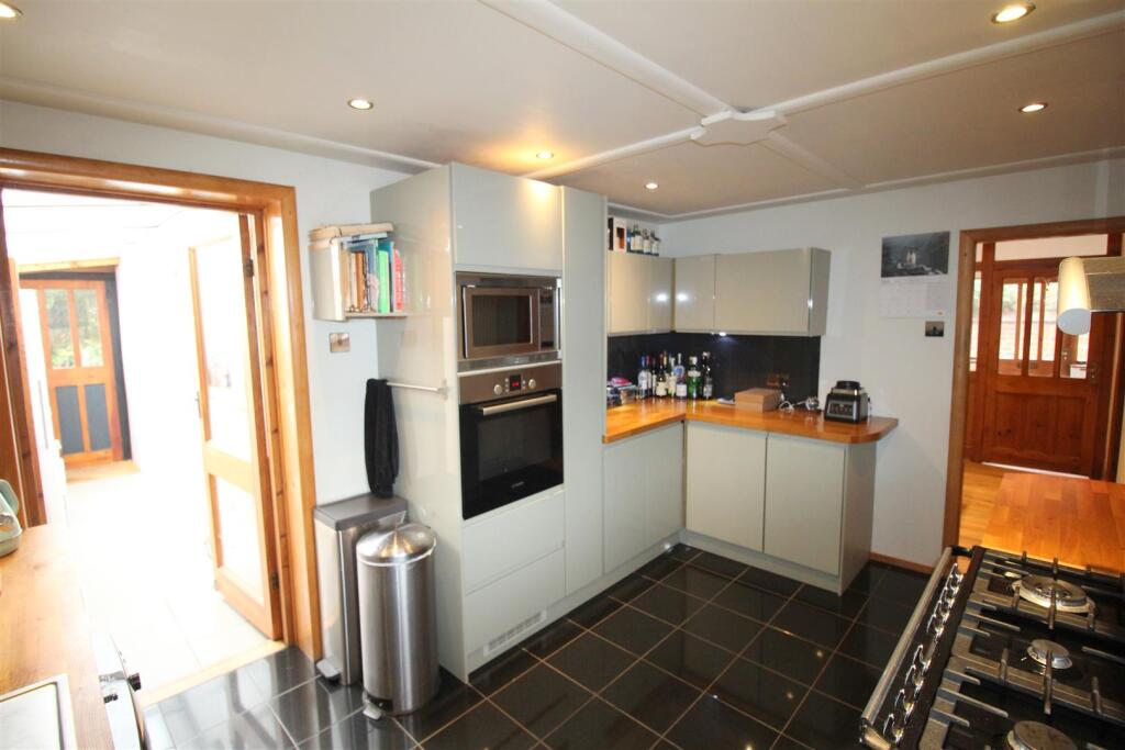 Weeton Avenue, Kitchen 1.JPG