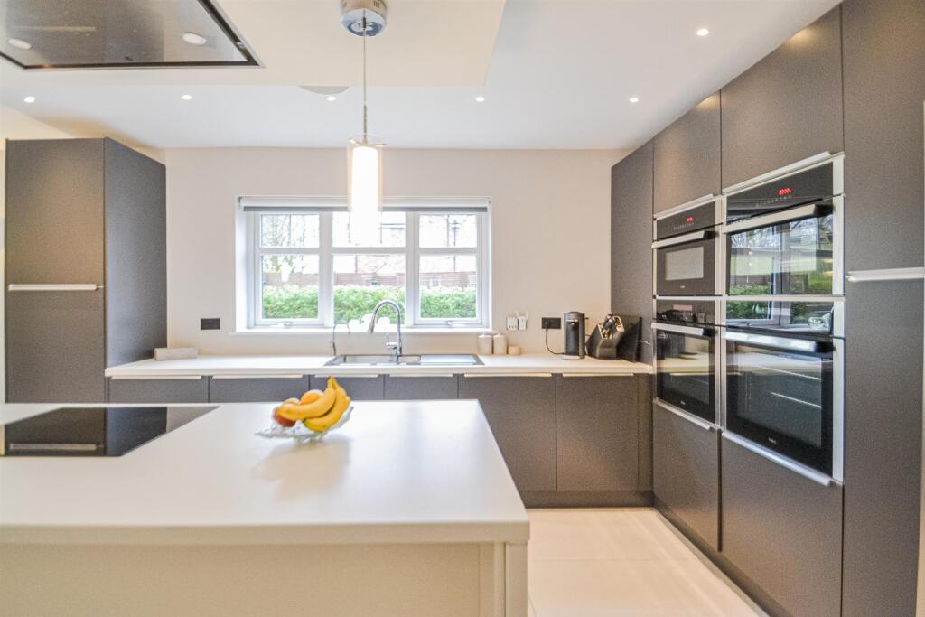 Breakfast Kitchen
