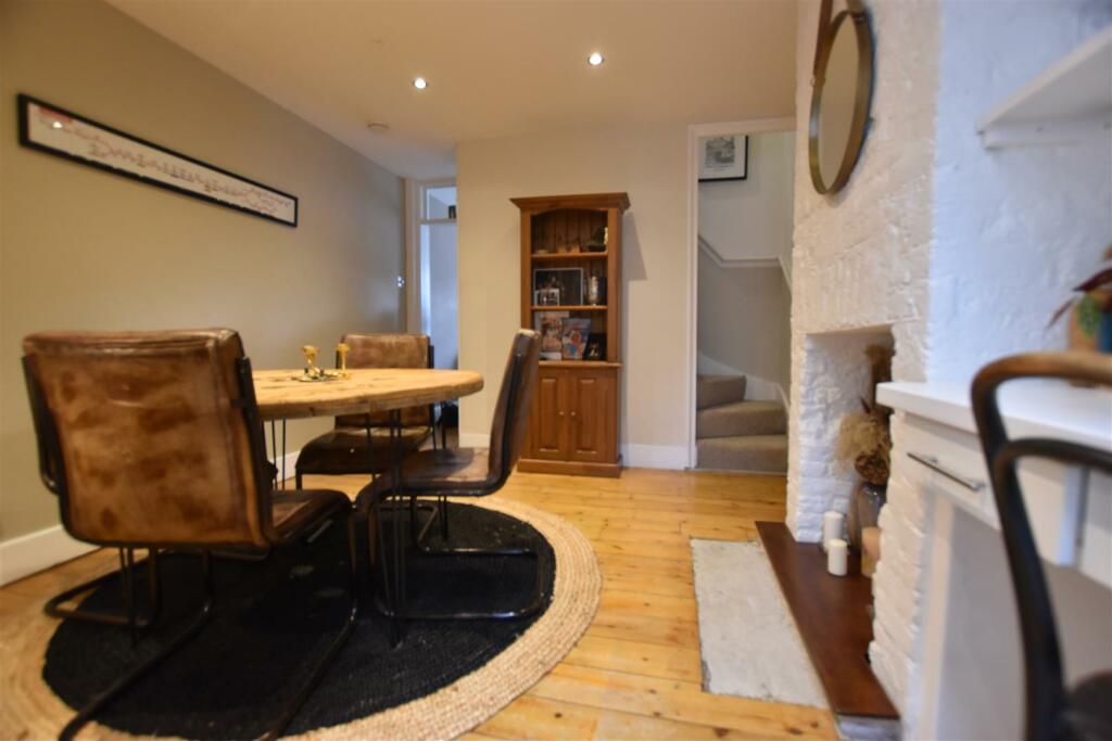 Dining room.JPG