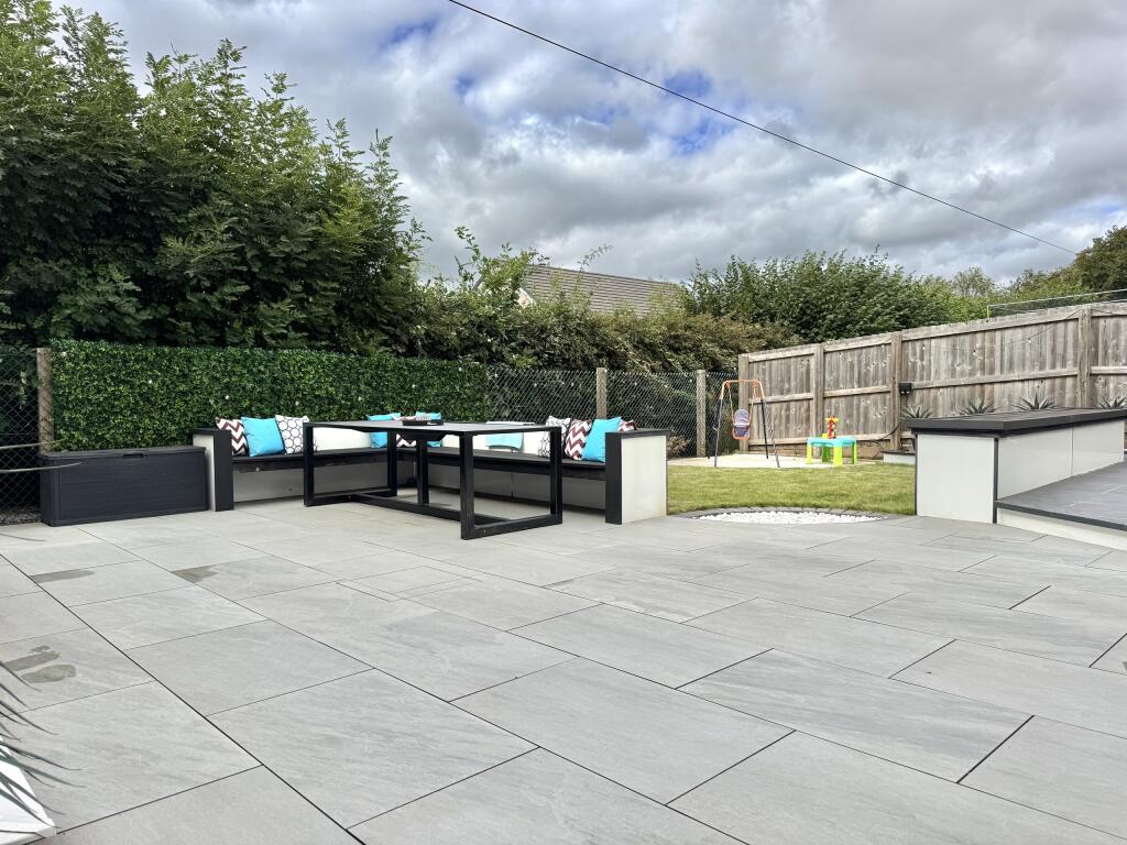 Enclosed Landscaped Garden