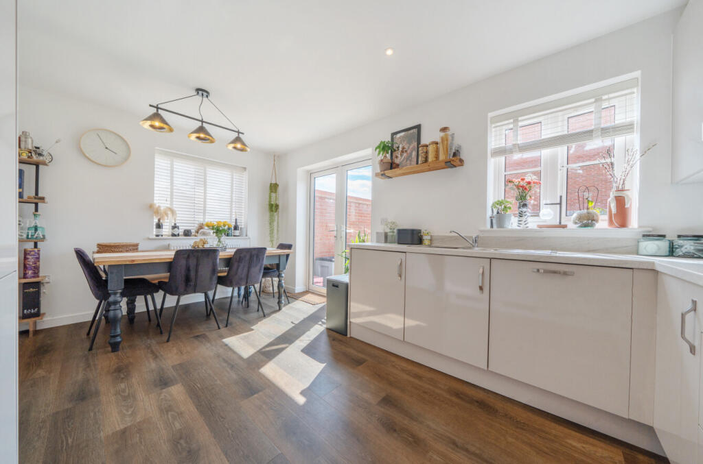 1326691-5-6877c21...