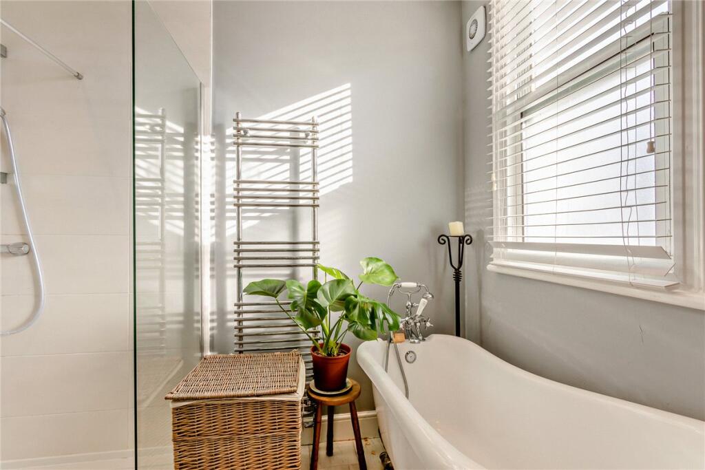 Slipper Bath