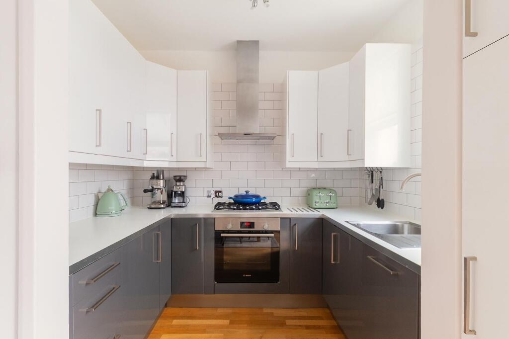 0W5RBN - Kitchen C.jpg