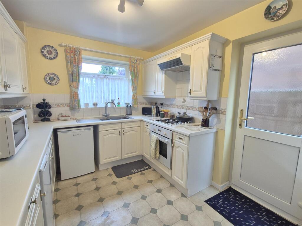 Fitted Kitchen