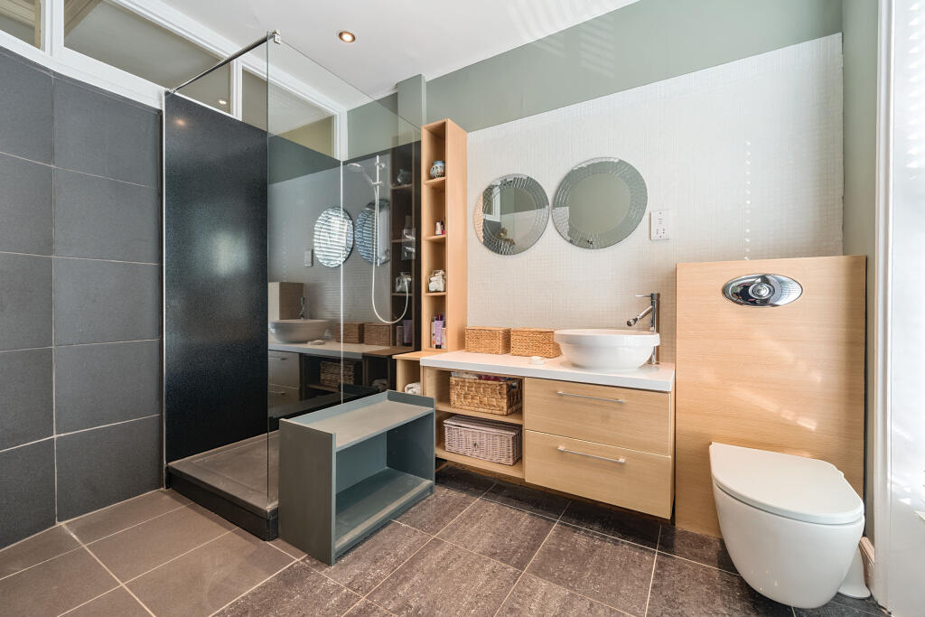 Ensuite Shower Room