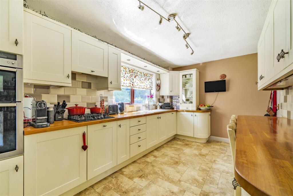 8 Dove Close, Towcester