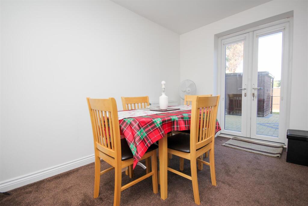 dining 1.JPG