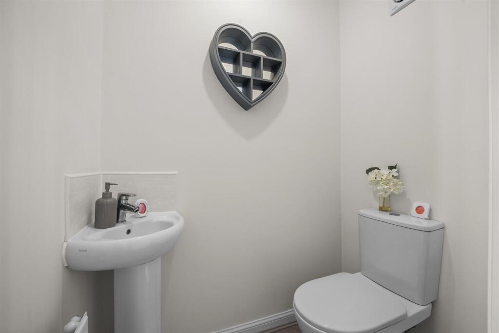 12 Springwell Avenue-1.jpg