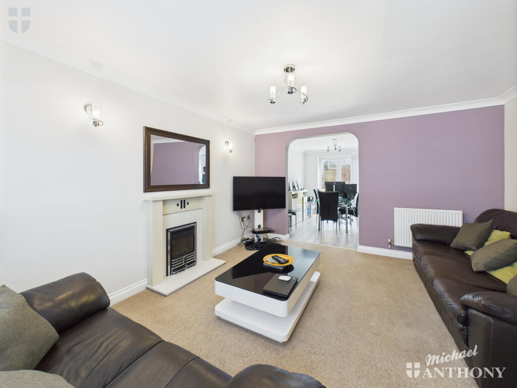 CAM03852G0-PR0378-STILL017