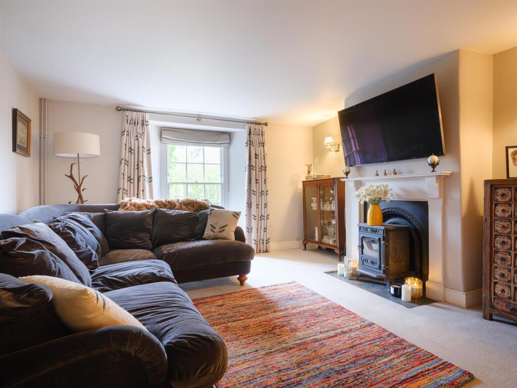 12 London Road-26.jpg