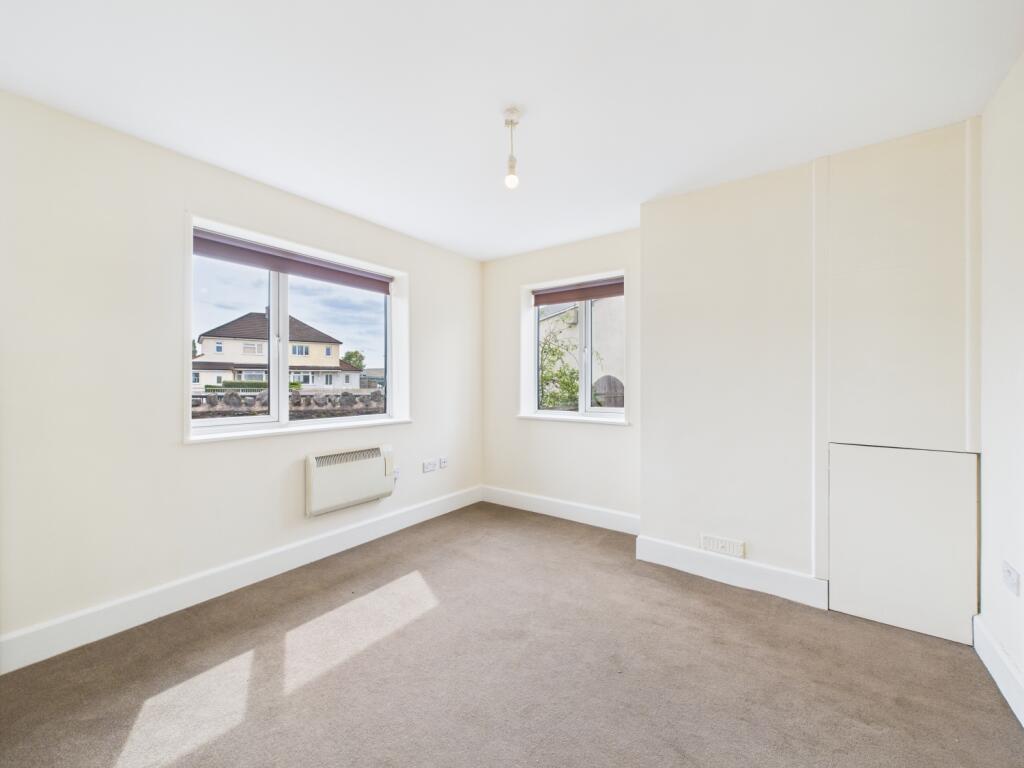 CAM02023G0-PR0160-STILL008