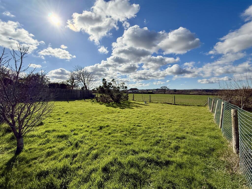 Rear Garden: