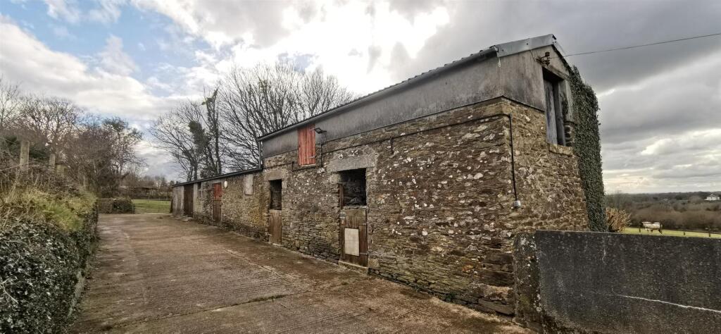 Lot 2 Stable External