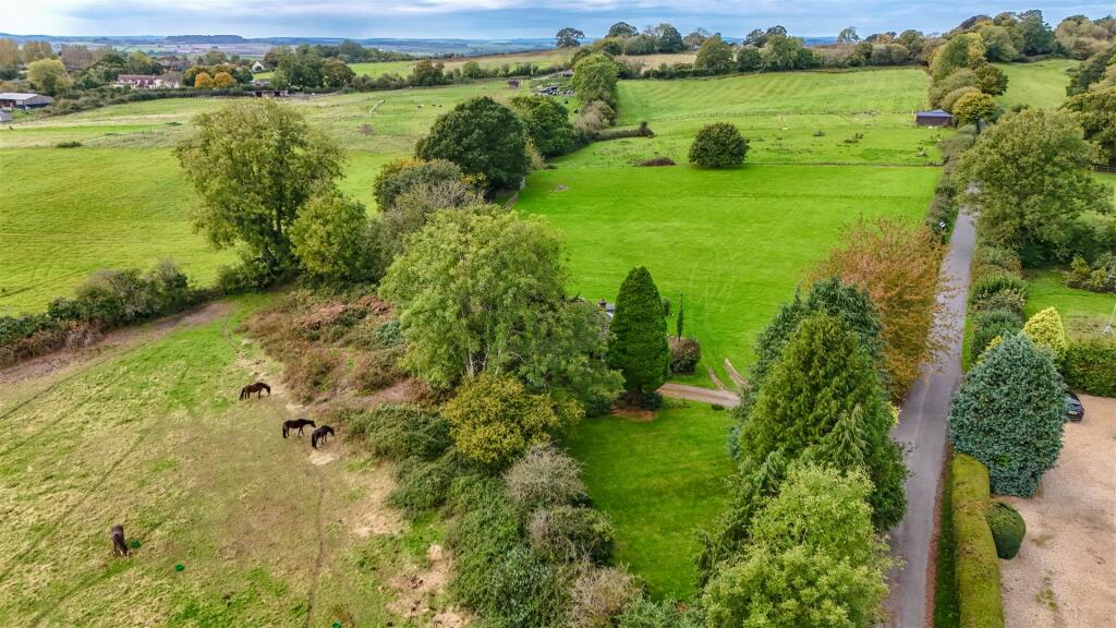 dji_fly_20241011_130612_0692_1728648497537_photo.J