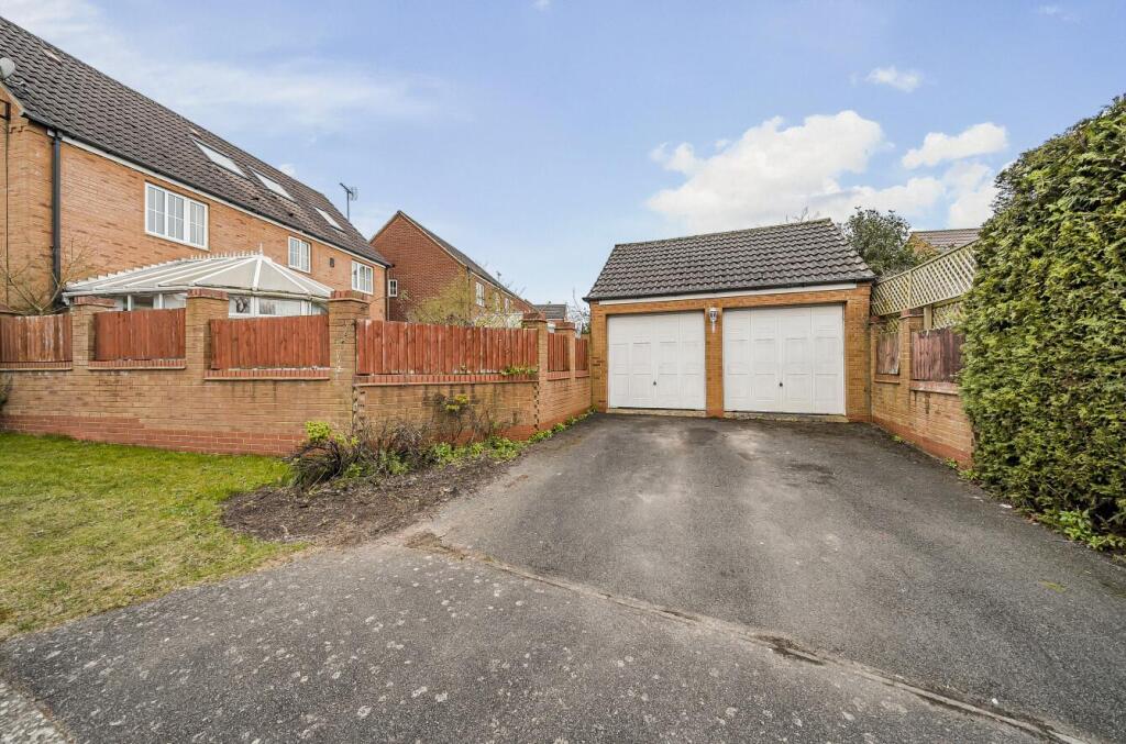 40 Durrell Drive, Rugby