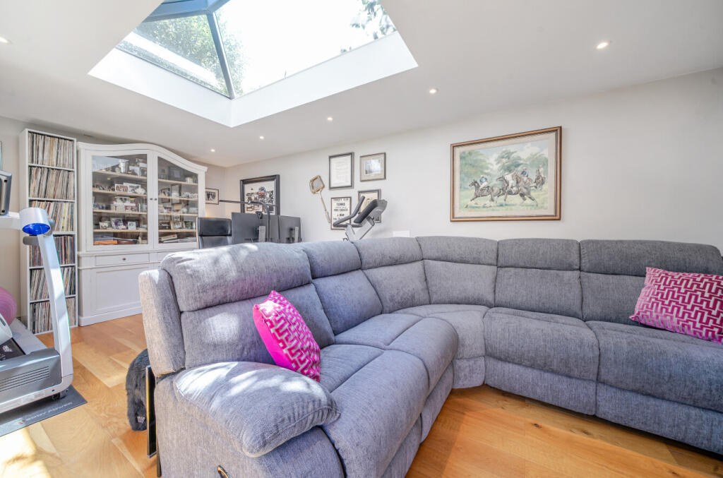 1325006-12-686fc4...