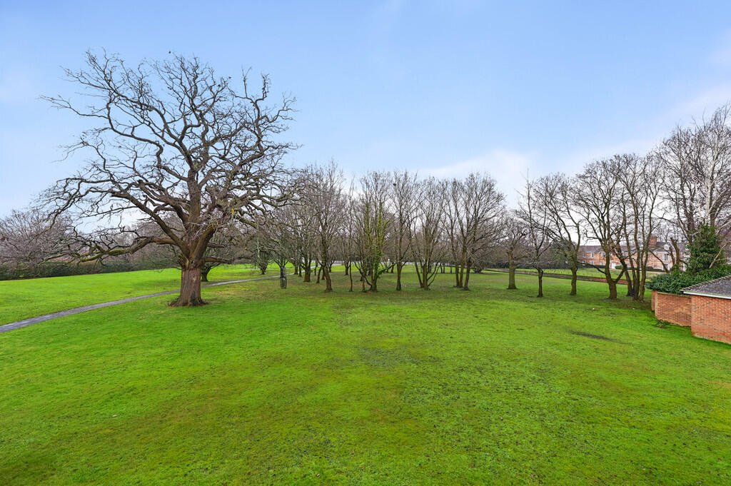 7 Calcott Park (8...