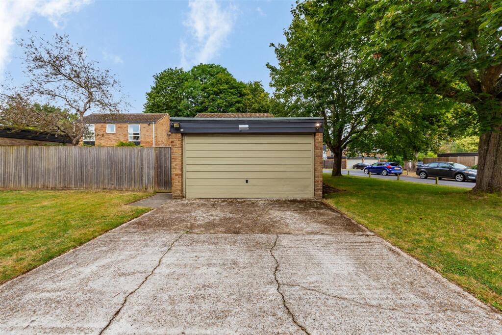 110 Manor Forstal-HR17 (2).jpg